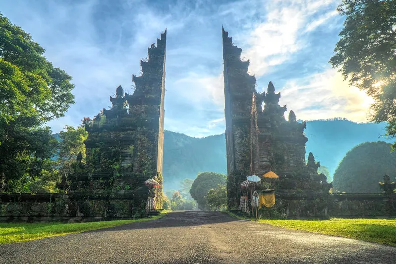 Mastering the Art of Solo Travel: A Comprehensive Guide placeholder image